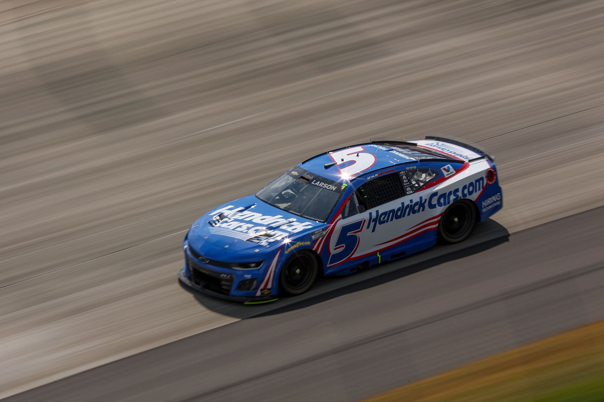 Kyle Larson, driver of the #5 HendrickCars.com Chevrolet, drives during the NASCAR Cup Series AutoTrader EchoPark Automotive 400 at Dover Motor Speedway on July 20, 2025, in Dover, Delaware - Source: Getty